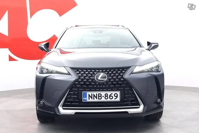 Lexus UX 300e Luxury - Akun bruttokapasiteetti 72,8 kWh. Mil Image 8