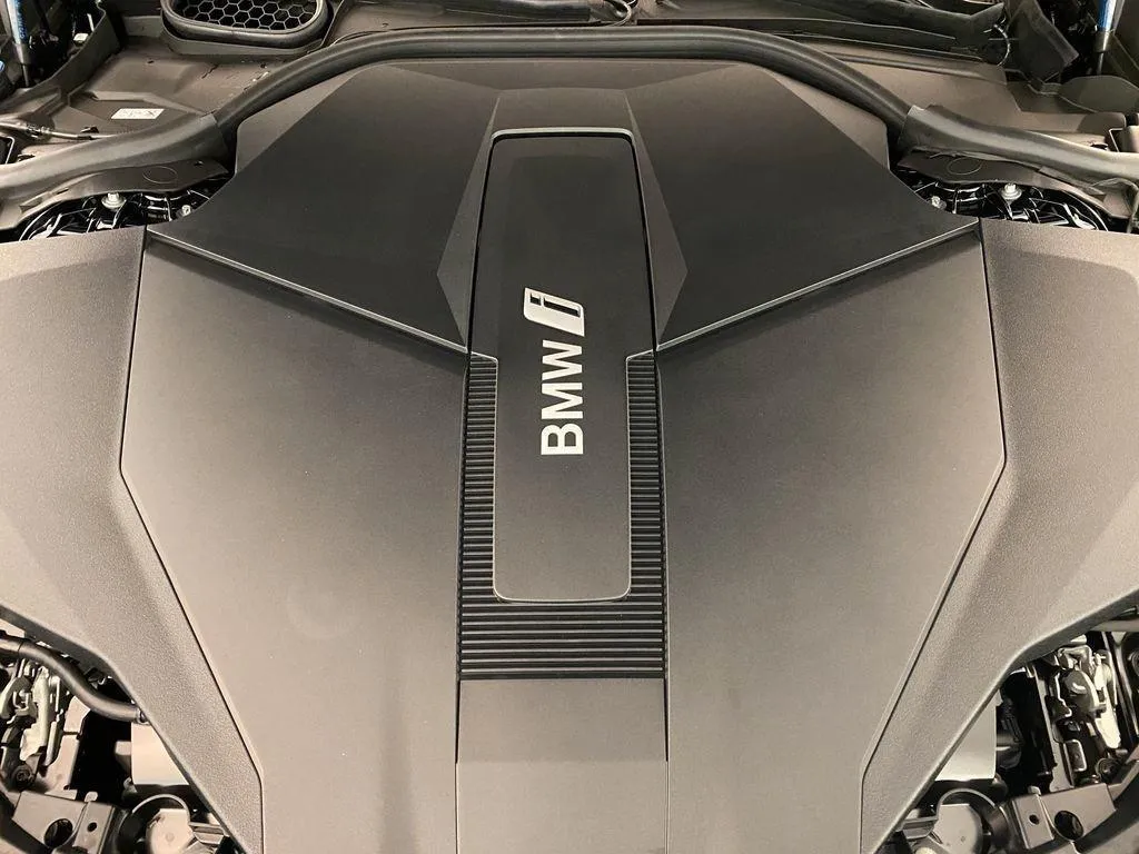 BMW i7 Image 6